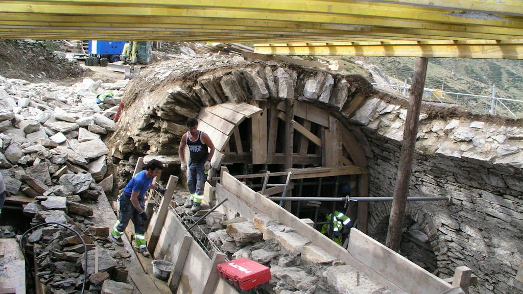 Aufmauern der Rückmauer