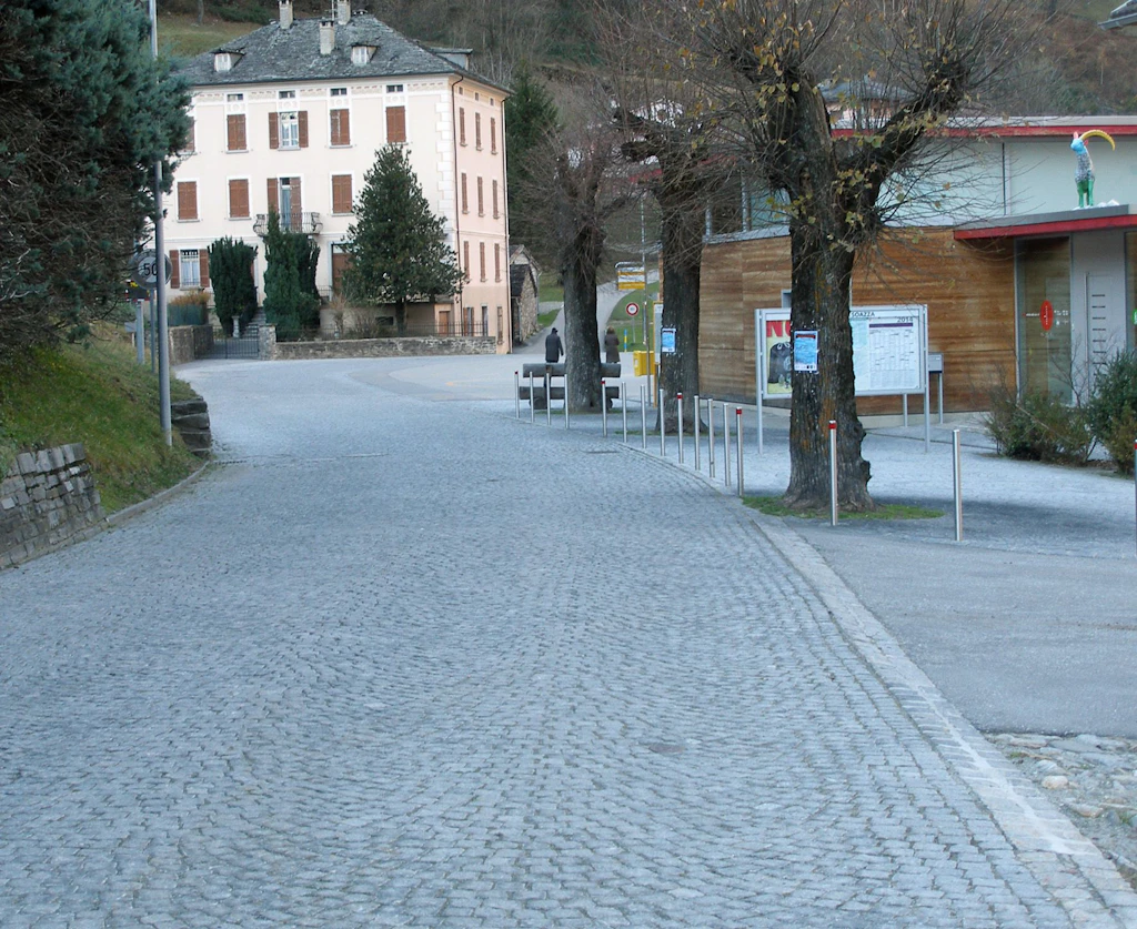 Strasse nach der Instandstellung