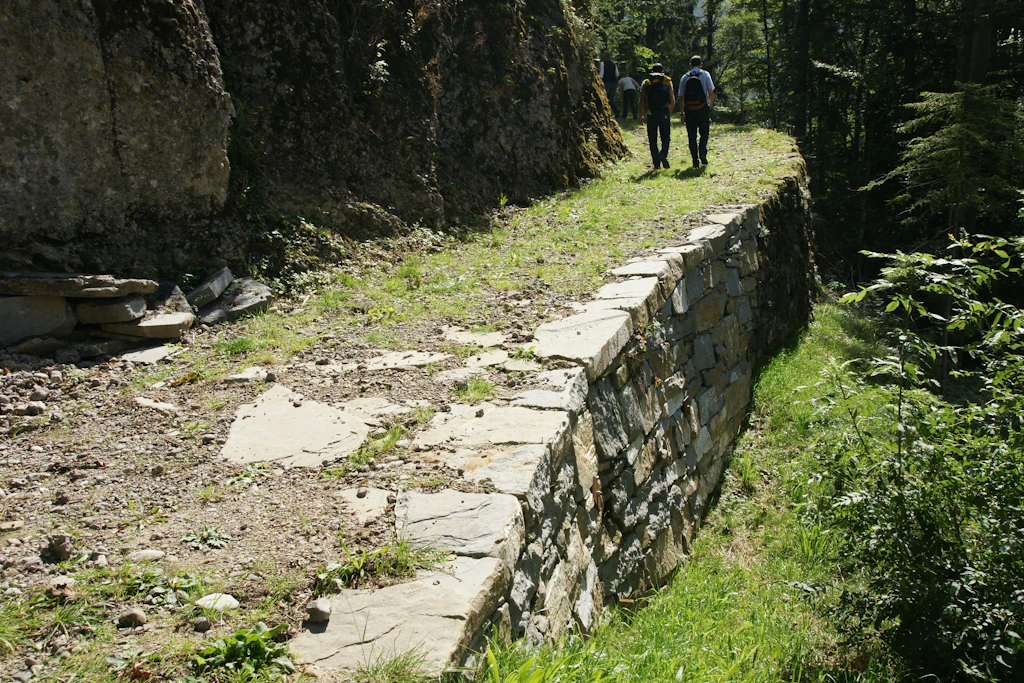 Instandgestellte Trockenmauer